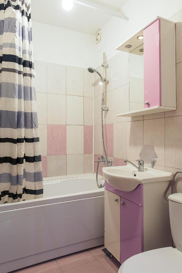 Center Walking Apartment And Room Bukarest Exterior foto