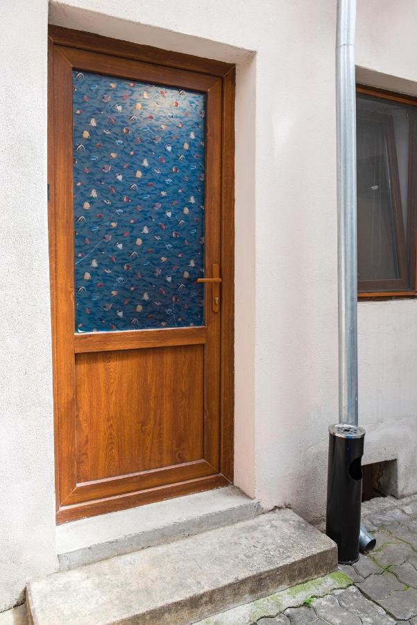 Center Walking Apartment And Room Bukarest Exterior foto